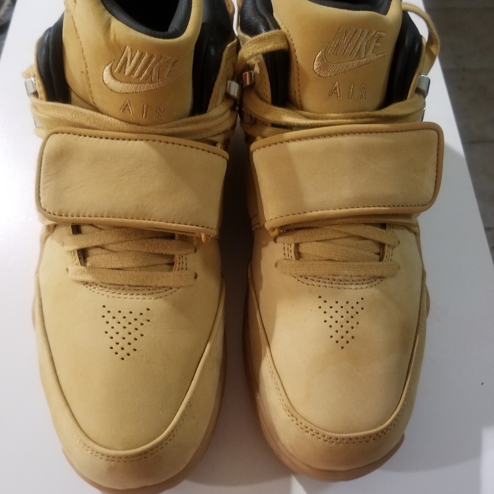 Nike victor Cruz mens shoe size 11